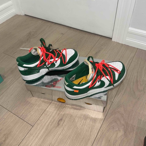 Nike Off-White x Dunk Low ‘Pine Green’ - Picture 1 of 6